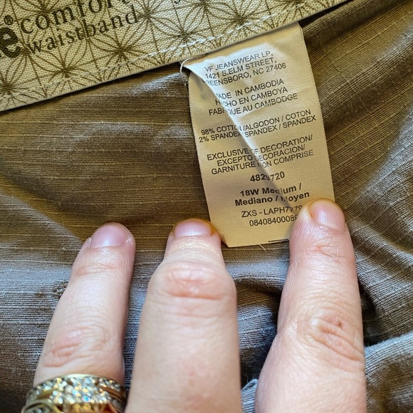 Riders by Lee Tan Cargo Shorts with Relaxed Fit - Picture 3 of 5